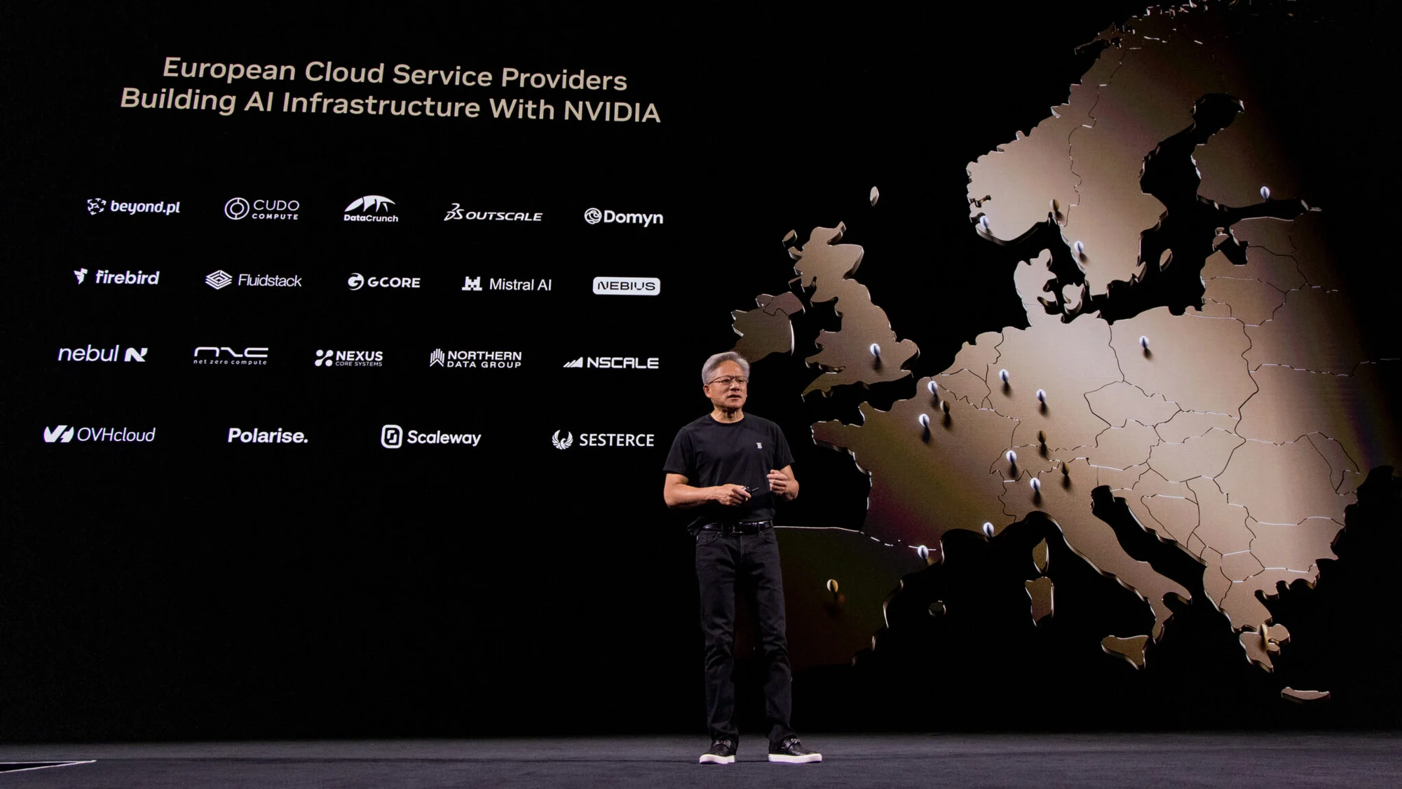 Huang: az Nvidia 2 milliárd dollárnyi európai MI-megállapodást jelent be