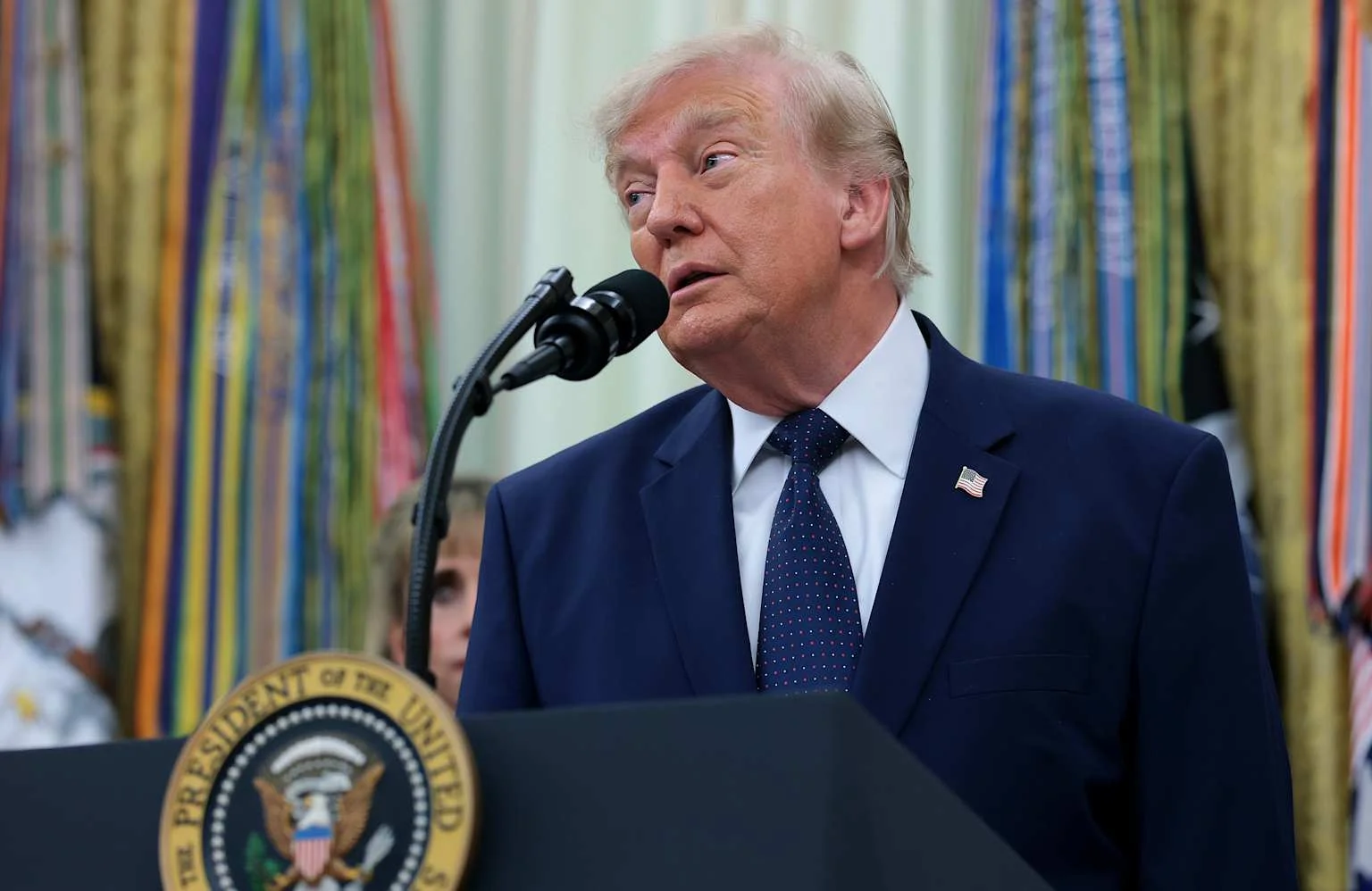 Trump ellenségnek nevez mindenkit, aki a „mesterséges intelligencia” kifejezést használja